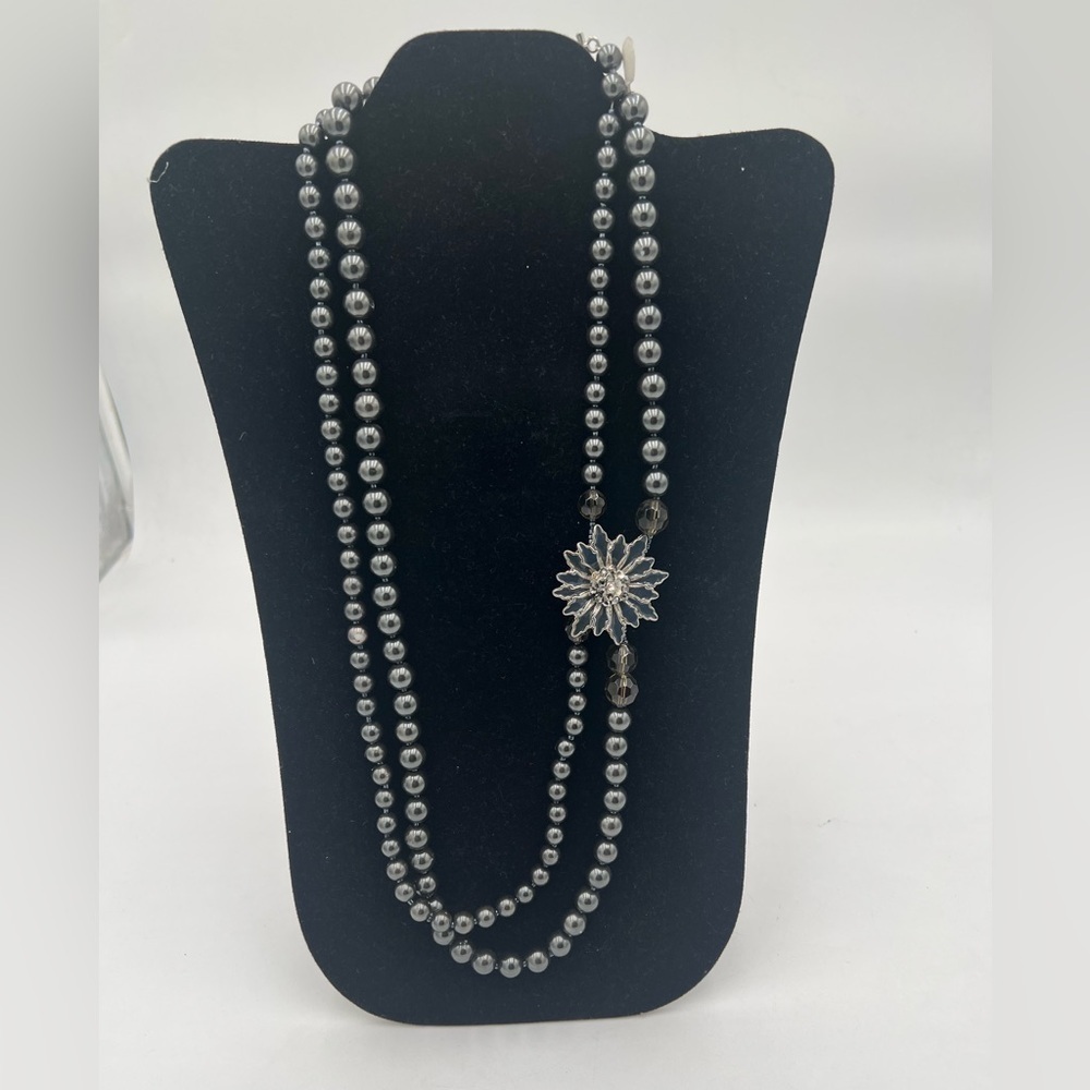 Hollywood Pearls Accented Flower Necklace - Elegant Vintage Statement Piece